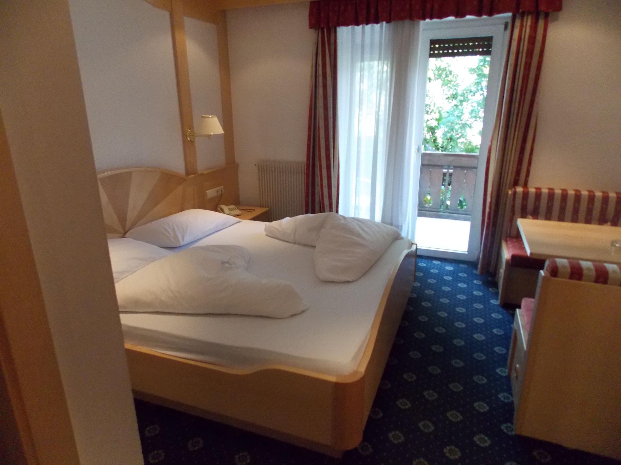 Hotel Chrys Больцано Екстер'єр фото