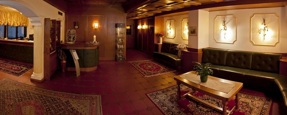 Hotel Chrys Больцано Екстер'єр фото