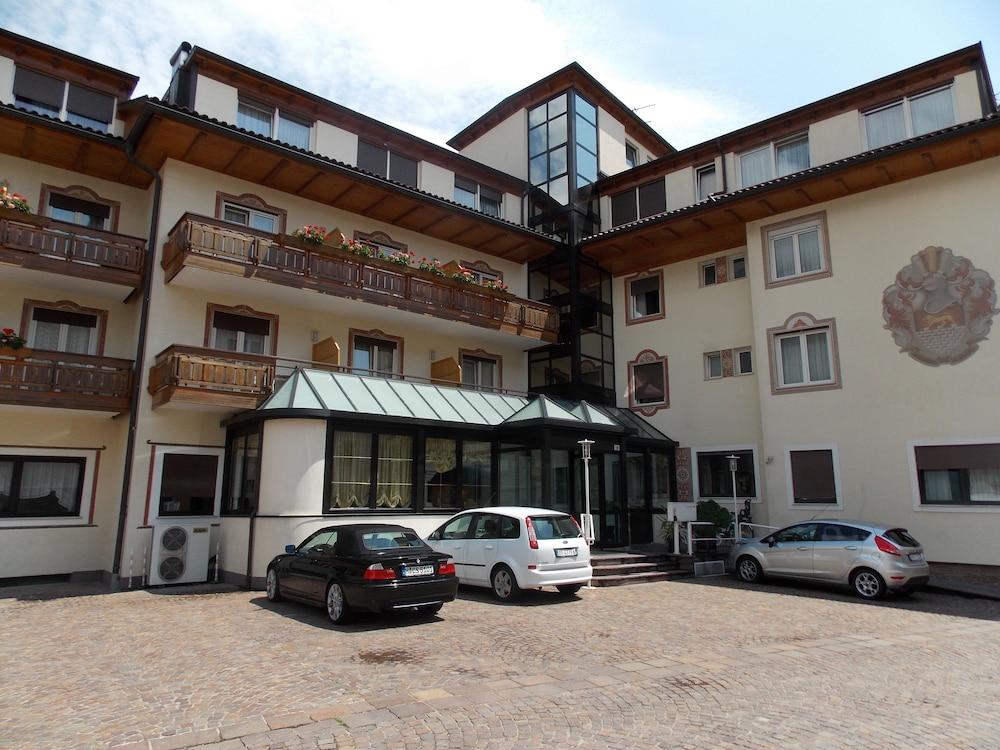 Hotel Chrys Больцано Екстер'єр фото