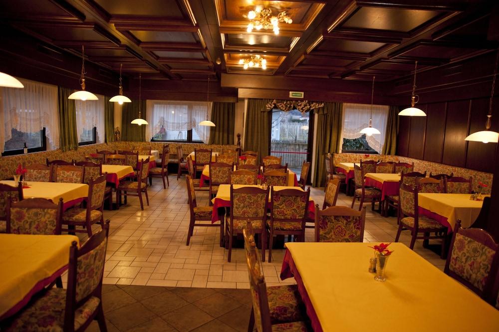 Hotel Chrys Больцано Екстер'єр фото